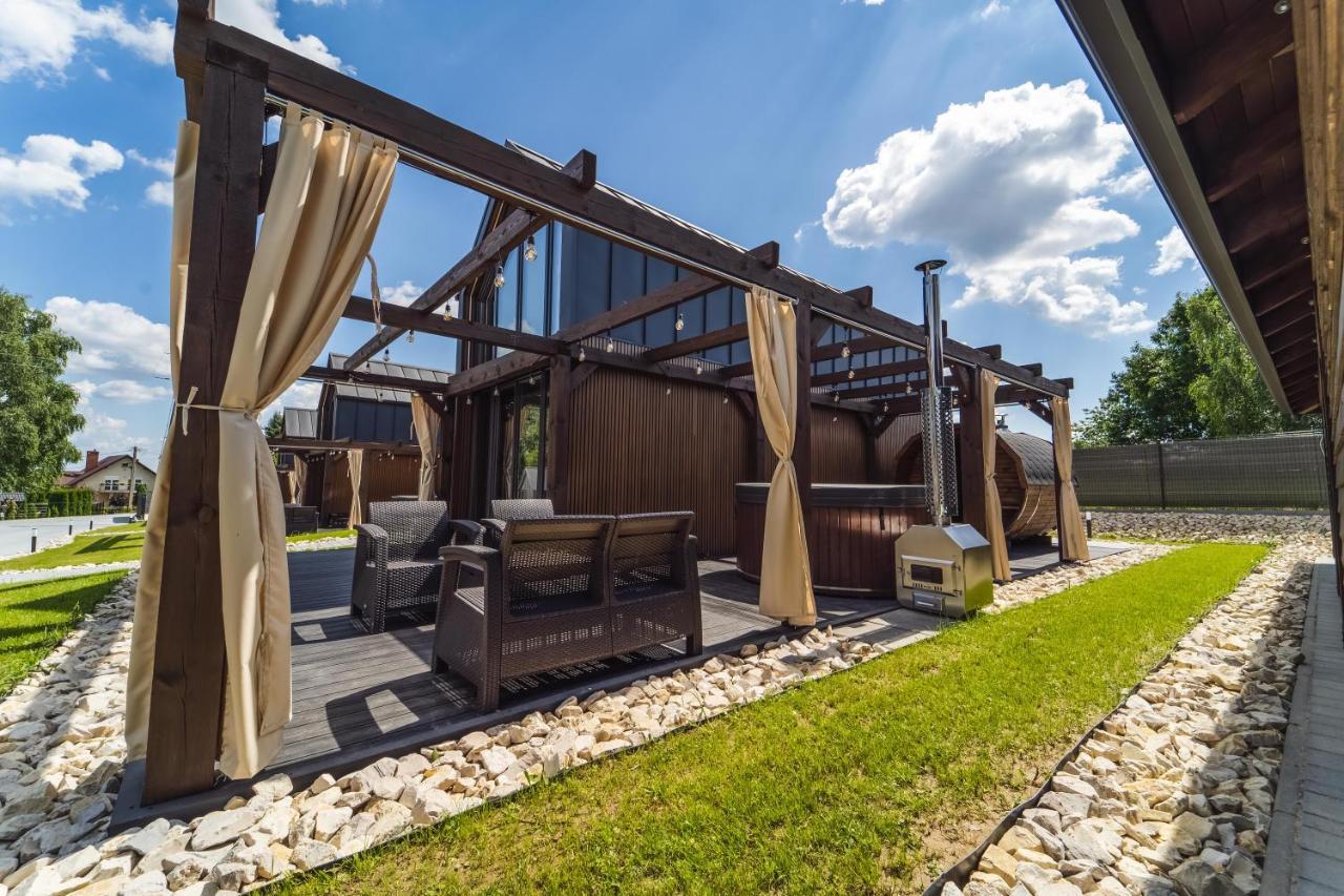 Village Resort Sauna & Jacuzzi & Netflix Tworkowa Bagian luar foto