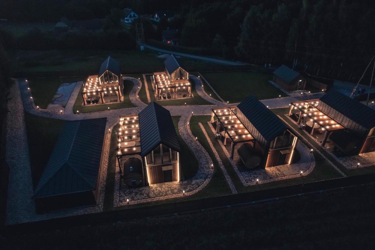 Village Resort Sauna & Jacuzzi & Netflix Tworkowa Bagian luar foto