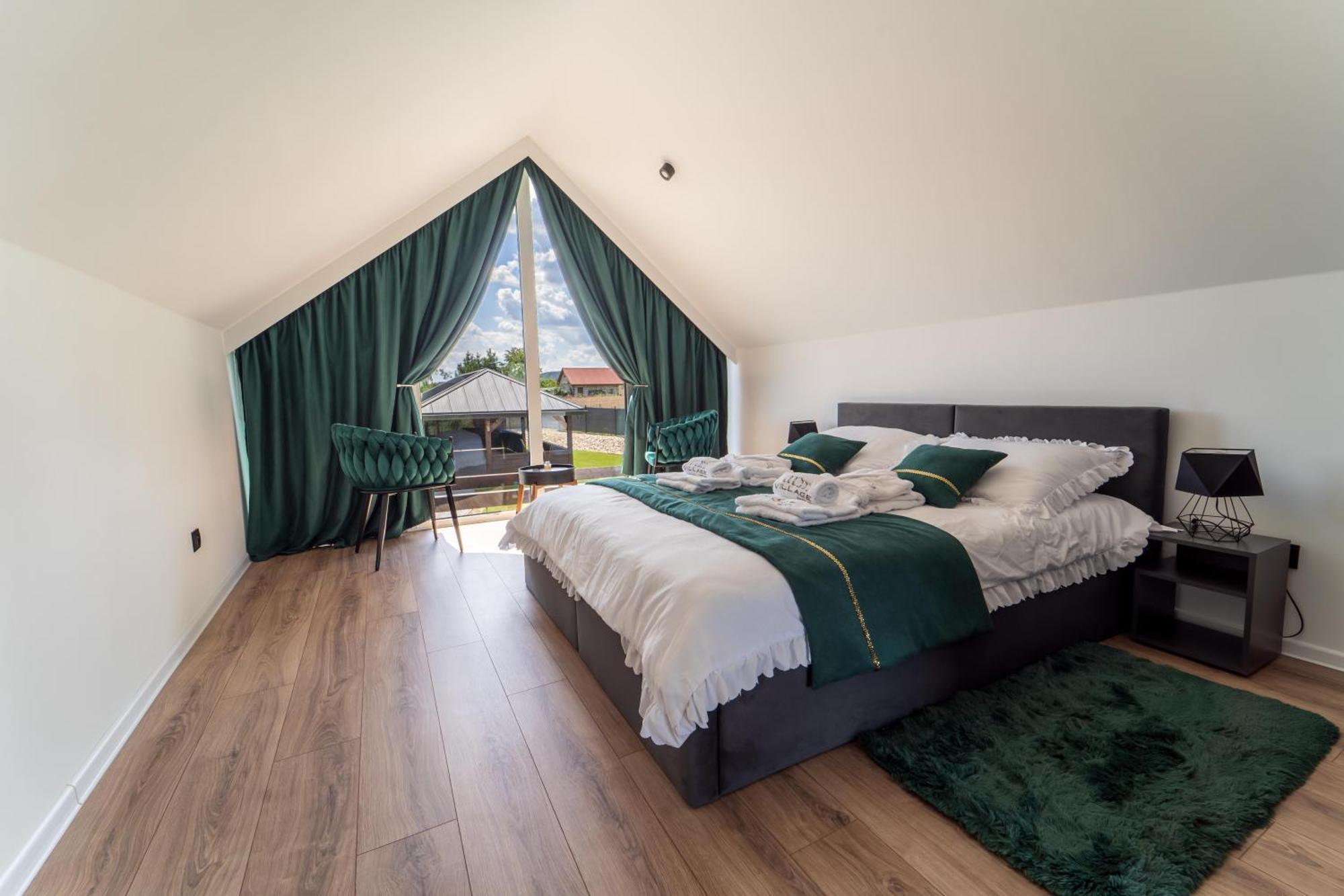 Village Resort Sauna & Jacuzzi & Netflix Tworkowa Bagian luar foto