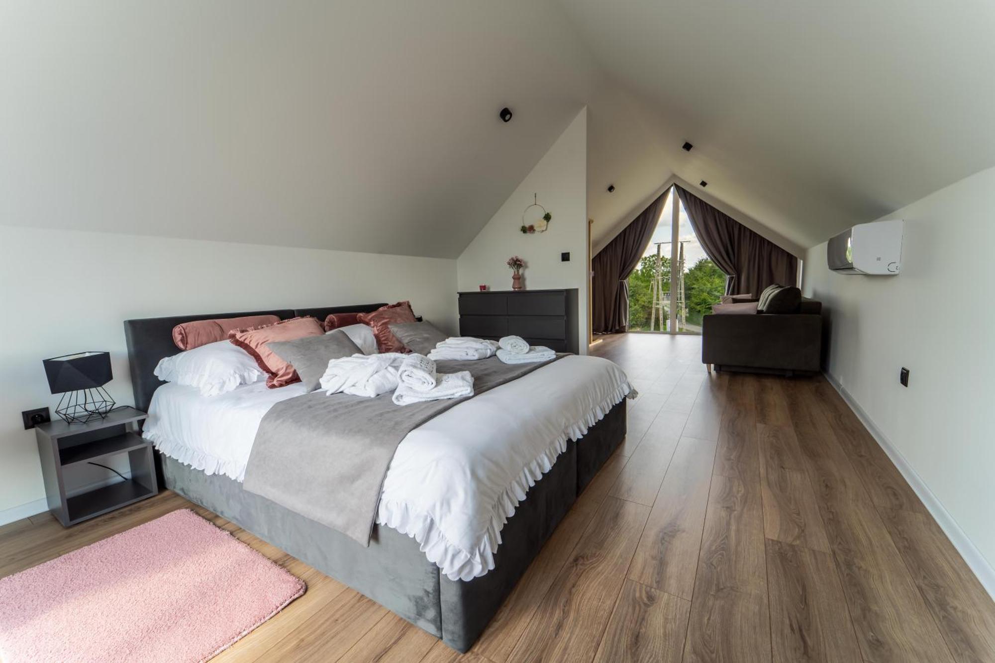 Village Resort Sauna & Jacuzzi & Netflix Tworkowa Ruang foto